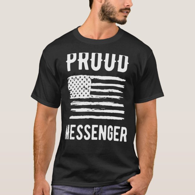 Camiseta Profissão de Mensageiro Orgulhosa Bandeira America (Frente)