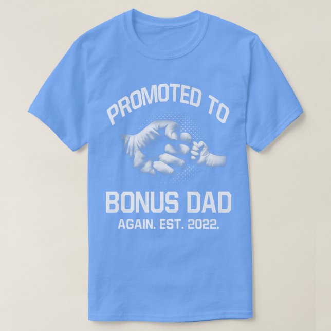 Camiseta Promoted To Bonus Dad Again EST 2022 Christmas Fat (Frente do Design)