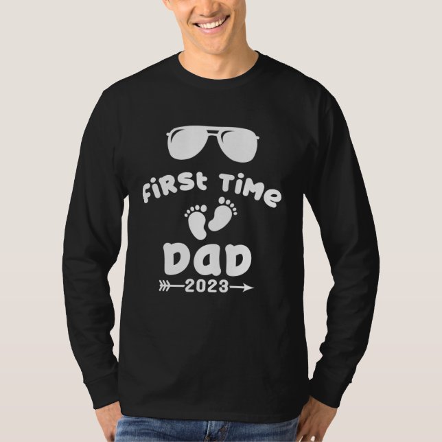 Camiseta Promoted To Dad 2023 First Time Dad 2023 (Frente)