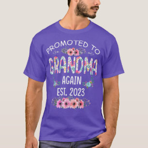 Camiseta Promoted to Grandma Again Est 2023 Flower Gift For