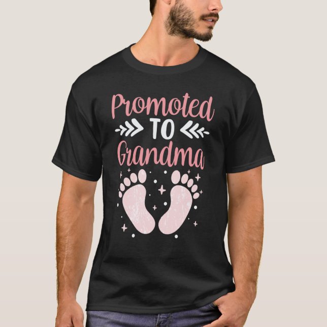 Camiseta Promoted To Grandma Cute First Time Grandparent Pr (Frente)