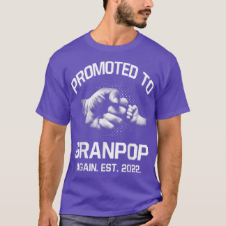 Camiseta Promoted To Granpop Again EST 2022 Christmas Fathe