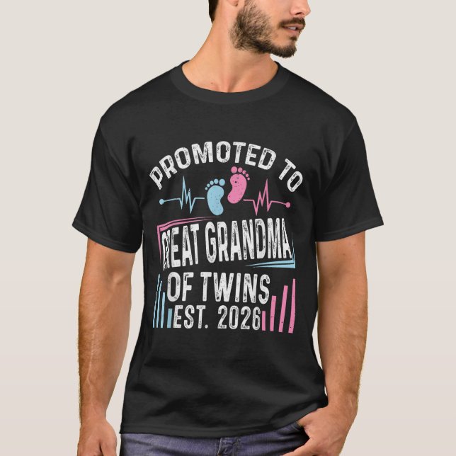 Camiseta Promoted To Great Grandma Of Twins Est 2026 Baby S (Frente)