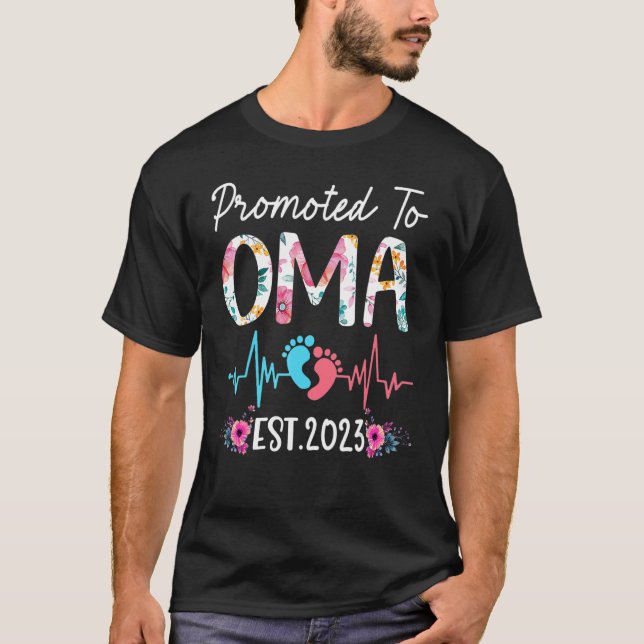 Camiseta Promoted to Oma 2023 Mothers Day Christmas First T (Frente)