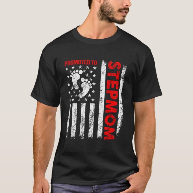 Camiseta Promoted To Stepmom Usa Flag Mother'S Day First Ti (Frente)