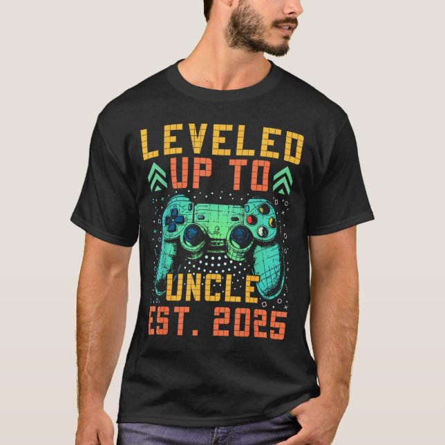 Camiseta Promoted To Uncle 2025 Leveled Up To Uncle Est 202 (Frente)