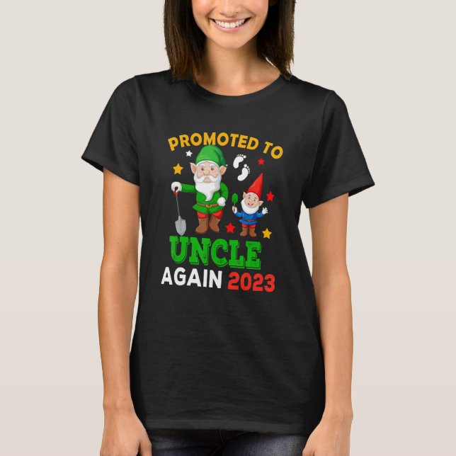 Camiseta Promoted To Uncle Again 2023 Two Funny Gnomes Preg (Frente)