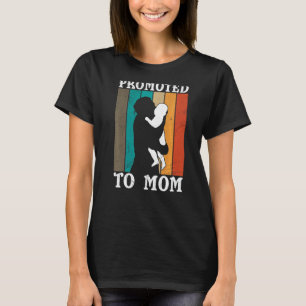 Camiseta Promovida a mãe mãe mãe da família de colegas
