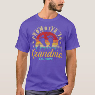Camiseta Promovida à vovó no Est 2022 Mulheres Retro Primei