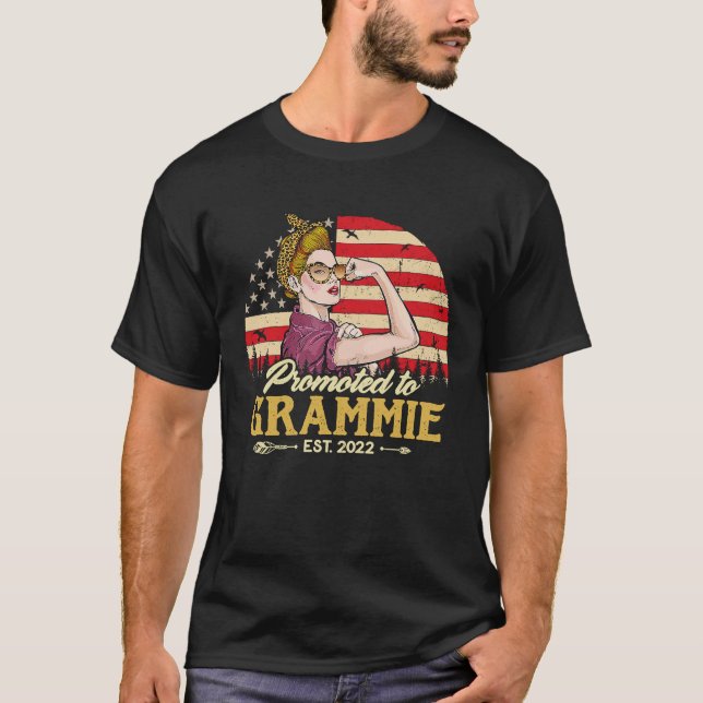 Camiseta Promovida para Grammie Est 2022 Mulheres Retro Pri (Frente)