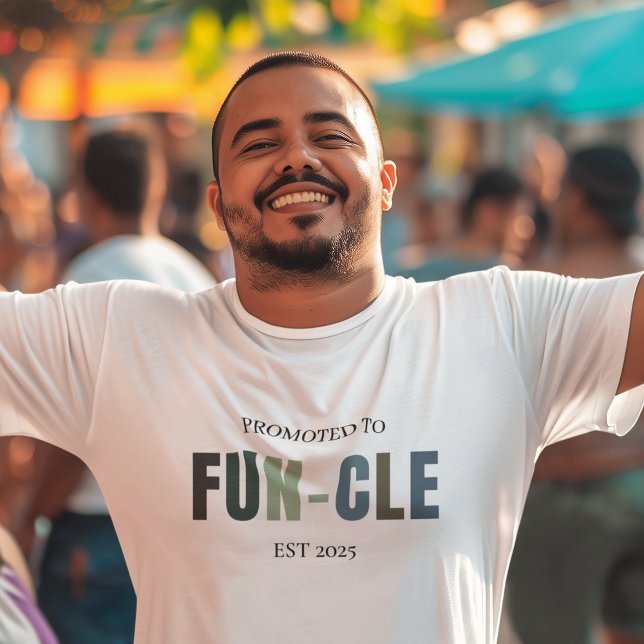 Camiseta Promovido à FUN-CLE EST 2025 | Tio Novo Engraçado (Criador carregado)