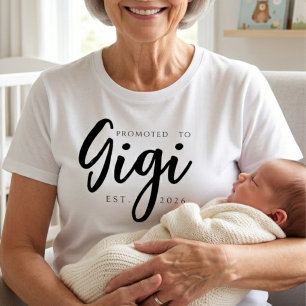 Camiseta Promovido a Gigi Clássico Ano EST Design