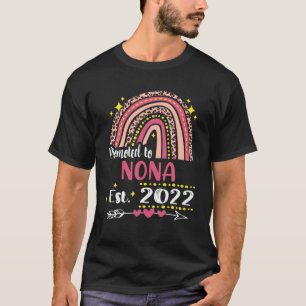 Camiseta Promovido a Nona Est.2022 Mãe De Leopard Rainbow