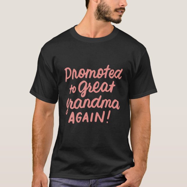 Camiseta Promovido À Vovó Excelente Novamente Anunciante De (Frente)