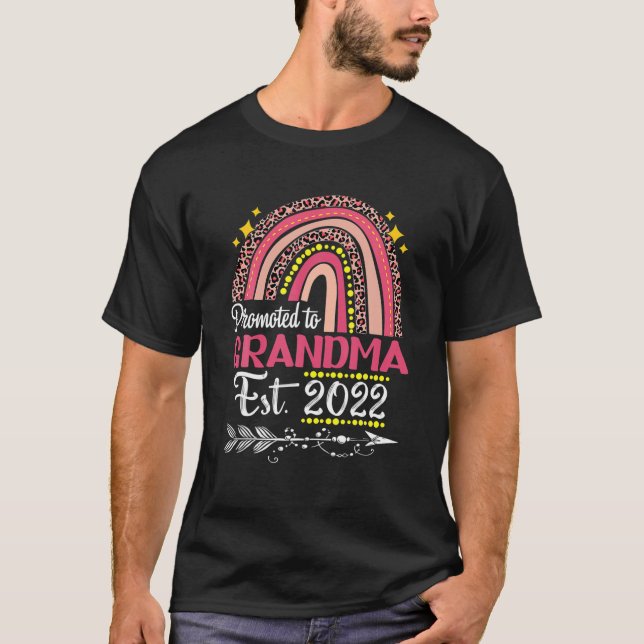 Camiseta Promovido Ao Dia de as mães Rainbow 2022 Da Avó (Frente)