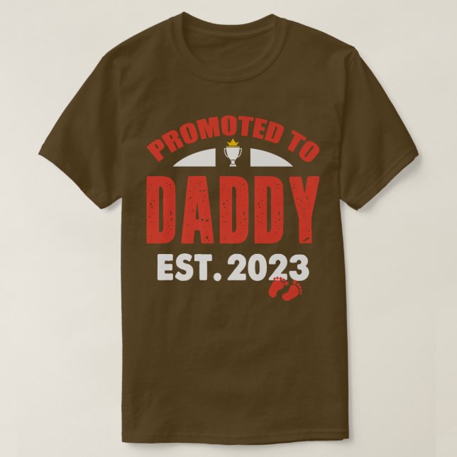 Camiseta Promovido ao Pai 2023 Pai Engraçado 2023 Gravidez  (Frente do Design)