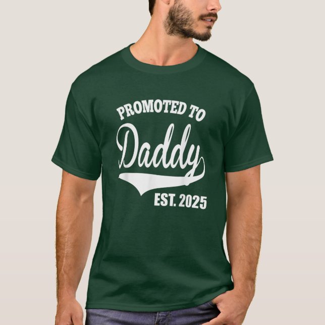 Camiseta Promovido ao Pai 2025 Novo papai engraçado (Frente)