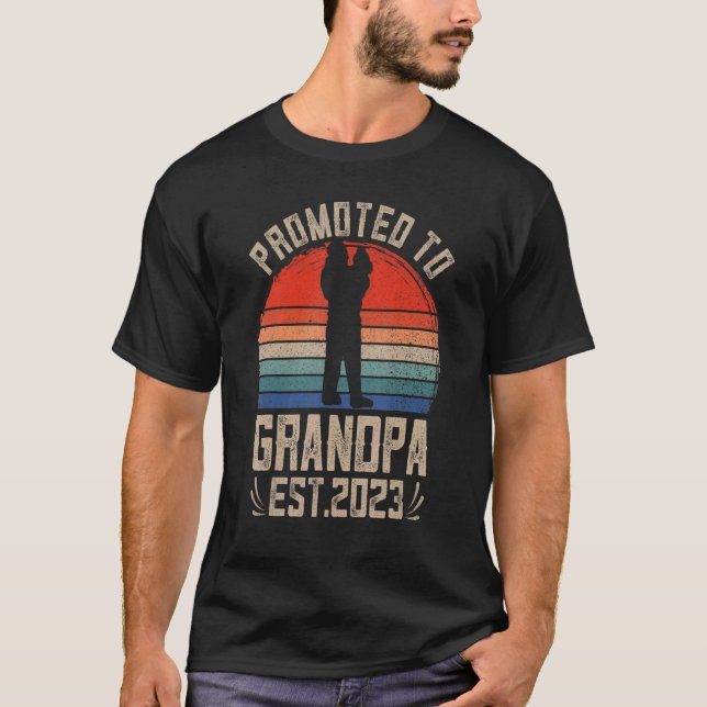 Camiseta Promovido Para Ser Avô 2023 Anunciante De Gravidez (Frente)