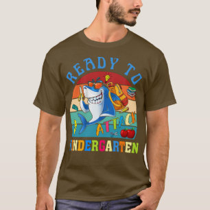 Camiseta Pronto para atacar o tubarão do jardim de infância