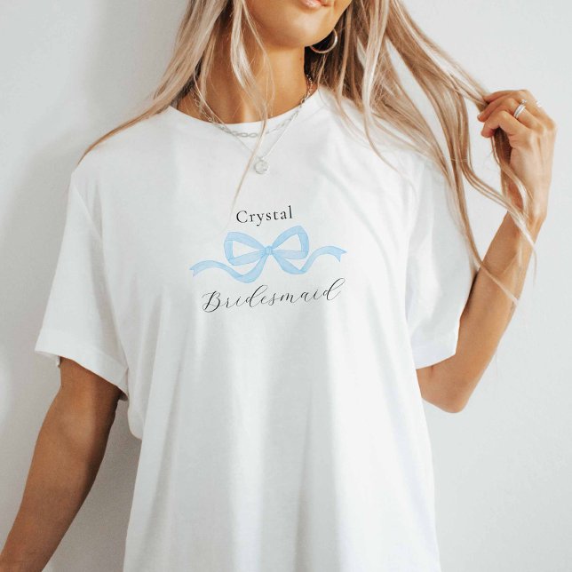 Camiseta Proposta de Bridesmaid do Arco Azul Demure (Light Blue Demure Bow Oversized T-shirt)