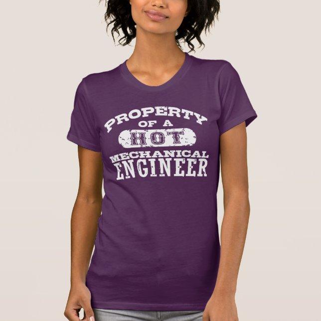 Camiseta Propriedade de um Engenheiro Mecânico Quente (Frente)