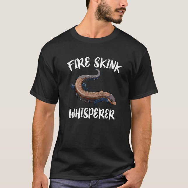 Camiseta Proprietário de Pet Lizard, Sussurro de Incêndio (Frente)