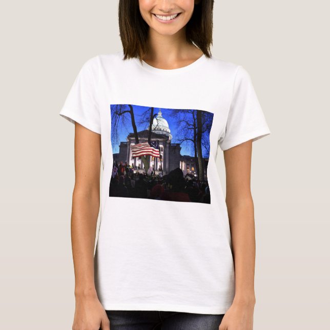 Camiseta Protesto de Madison (Frente)