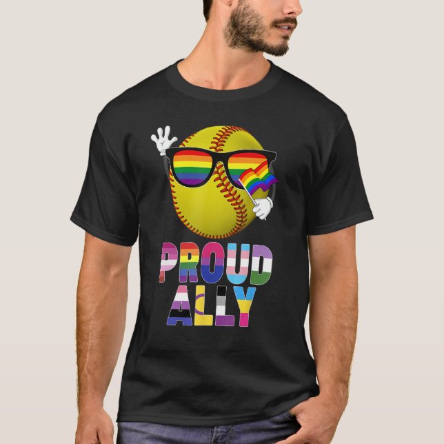 Camiseta Proud Ally Softball Ball Rainbow Flag Gay Lesbian  (Frente)