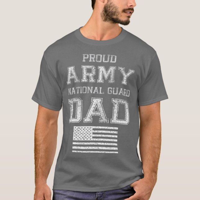 Camiseta Proud Army National Guard Dad  US Military Gift (Frente)