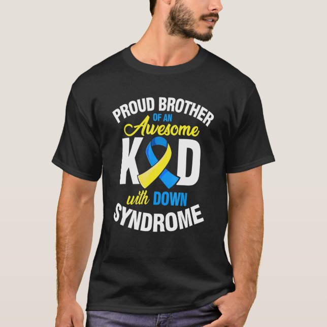 Camiseta Proud Brother Of An Awesome Kid Down Synndrome Awa (Frente)