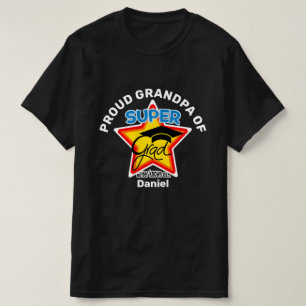 Camiseta PROUD GRANDPA DE Texto Editável A Escuro Formando