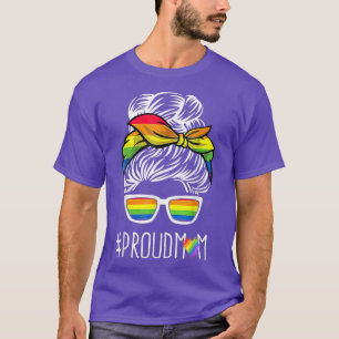 Camiseta Proud Mom Messy Hair Bun LGBTQ Rainbow Flag LGBT P