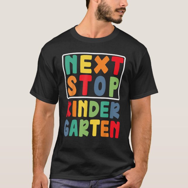 Camiseta Próxima Parada de Graduação do Jardim de Infância  (Frente)