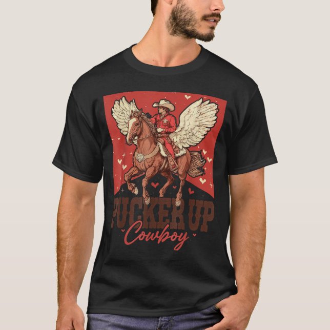 Camiseta Pucker Up Cowboy Funny Western Valentines  (Frente)