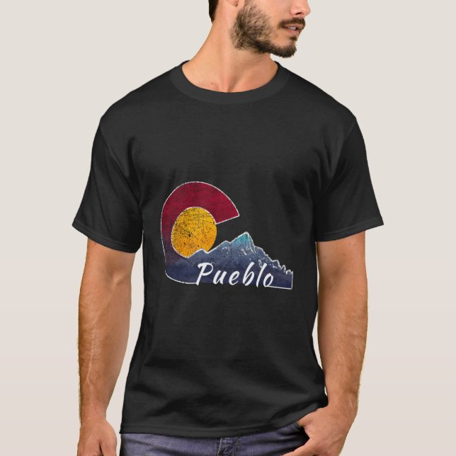 Camiseta Pueblo Colorado Flag Inspirado (Frente)