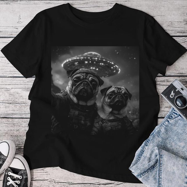 Camiseta Pug Alien Ufo Taking A Selfie Dog Mom Dad Women (Criador carregado)