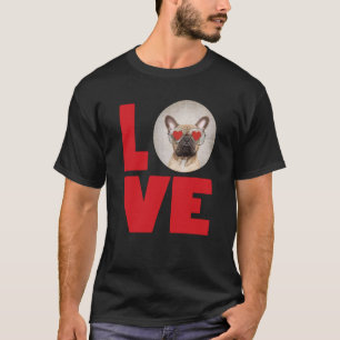 Camiseta Pug AMAÇÃO usando óculos de sol Coração Pug Valent