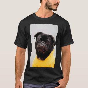 Camiseta Pug com um amarelo 946