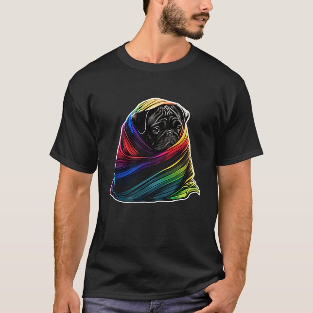 Camiseta Pug Enrolado em um Cobertor (Frente)