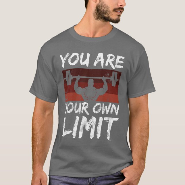 Camiseta Pumping Strength Sports Say Your Limit Mindset fun (Frente)