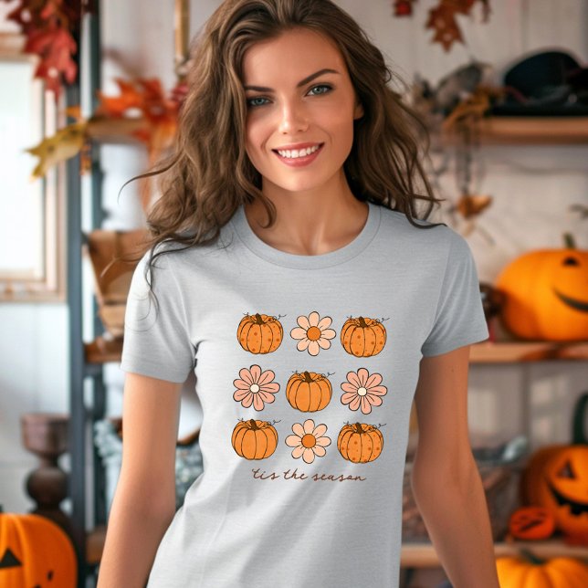 Camiseta Pumpkin Queda Nome Personalizado Retroativo Flower (Pumpkin Fall Retro Custom Name Flower Groovy T-Shirt)