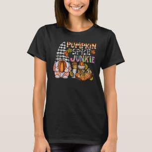 Camiseta Pumpkin Spice Junkie Autumn Gnome Fall Thankdonin