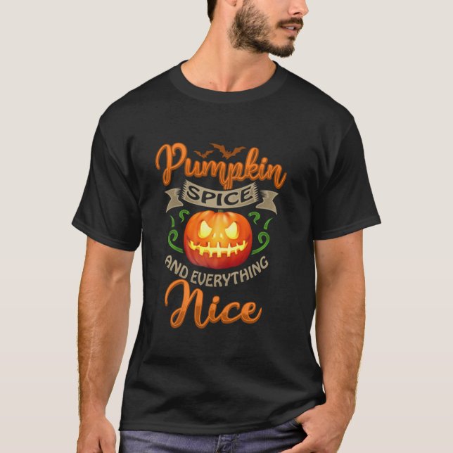 Camiseta Pumpkin Spice Tudo Belo Dia de as Bruxas engraçado (Frente)