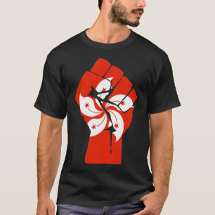 Camiseta Punho de Resistência Com Bandeira de Hong Kong
