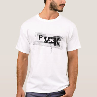 Camiseta PUNK no branco