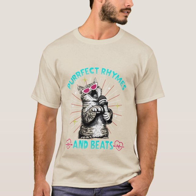 Camiseta Purrfect Rhymes & Beats - Funny Rapping Cat DJ  🎤 (Frente)