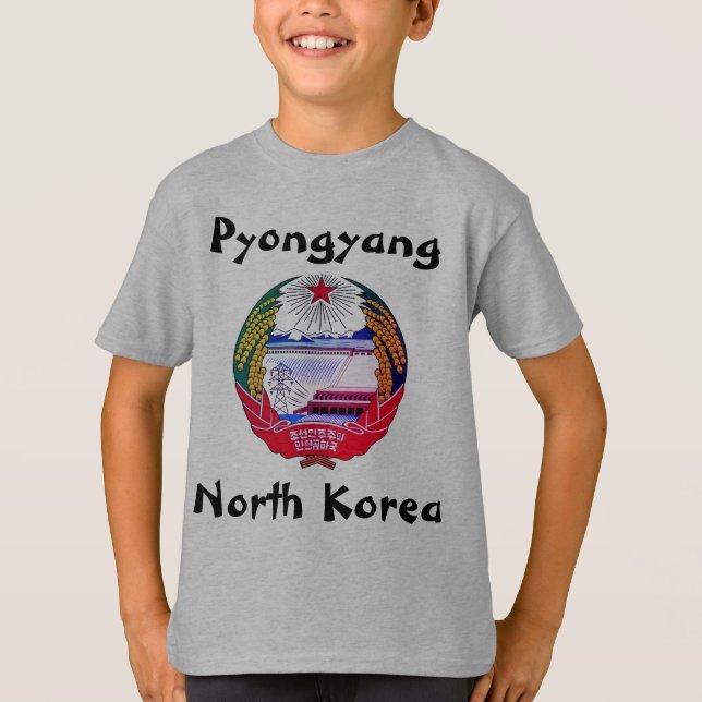 Camiseta Pyongyang, Coreia do Norte (RPDC) Hermit Kingdom (Frente)