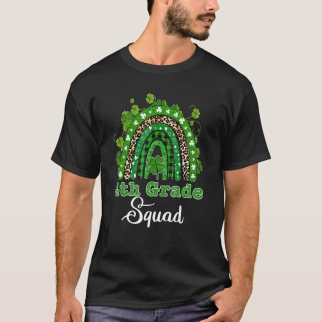 Camiseta Quadrado de 4º grau Rainbow Gnome Happy St Patrick (Frente)
