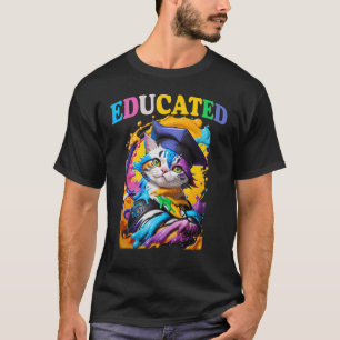 Camiseta Qualificação de Gato no Boné de formatura
