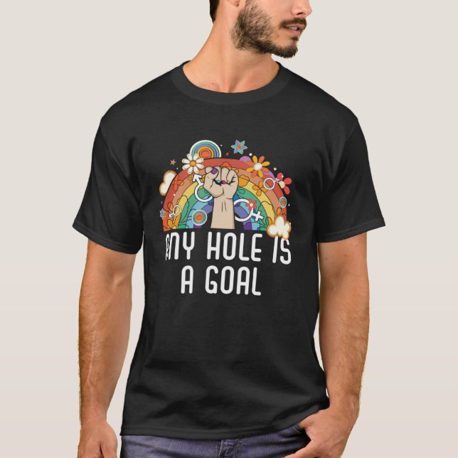 Camiseta Qualquer Buraco É Um Gol Bissexual Arco-Íris Orgul (Frente)